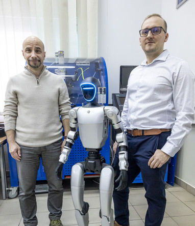 Laboratorium Zastosowań Sztucznej Inteligencji i Robotów Humanoidalnych