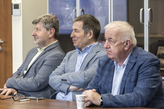 Od lewej: prof. P. Koszelnik, prof. PRz B. Miller, prof. A. Sobkowiak,