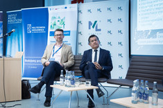 Od lewej: prof. D. Słyś, T. Pruchnik,